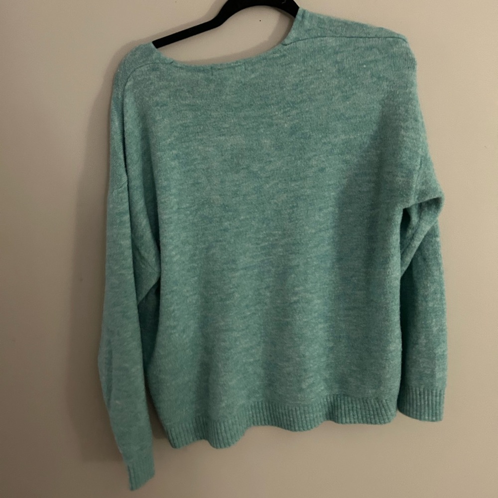 Soft Sweater - Picture 4 of 4